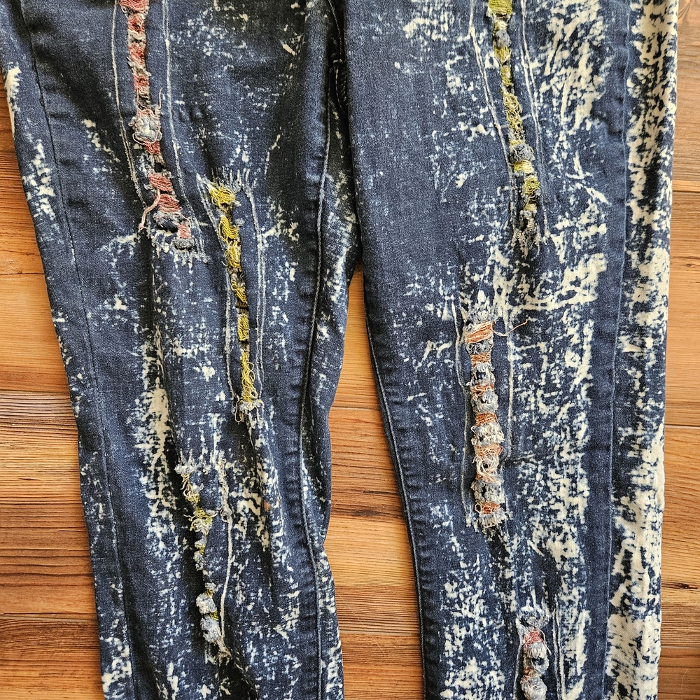 Distressed Skinny Jeans By K. Jordan - Picture 4 of 6